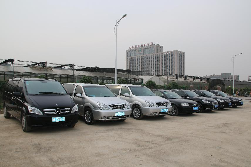 众悦汽车服务公司汽车展示图